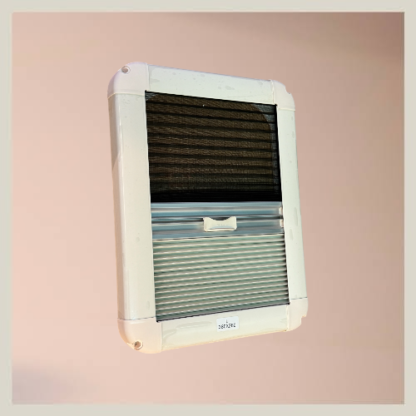 Ventana levadiza PLANA 28X38 c/blackout y mosq. - Imagen 2